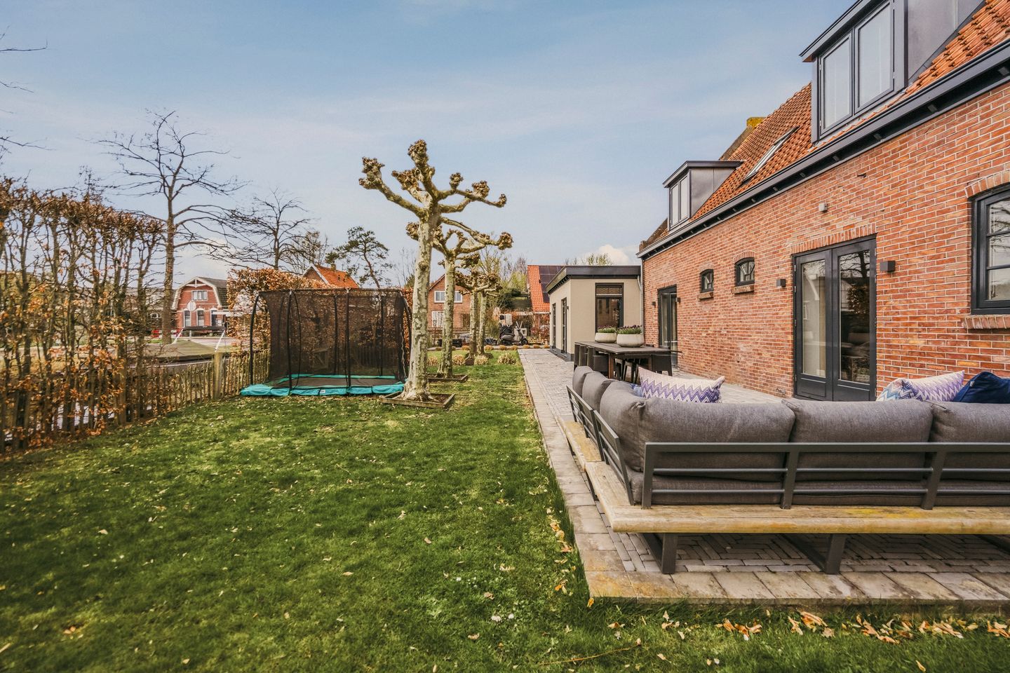 Monumental Waterfront Warehouse Residence in Landsmeer — 64