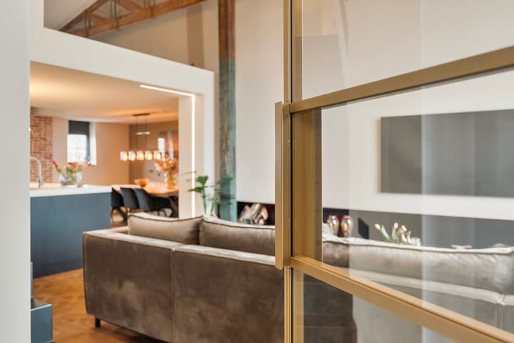Vrijstaande woning te koop: Westdijk 46, Heinenoord