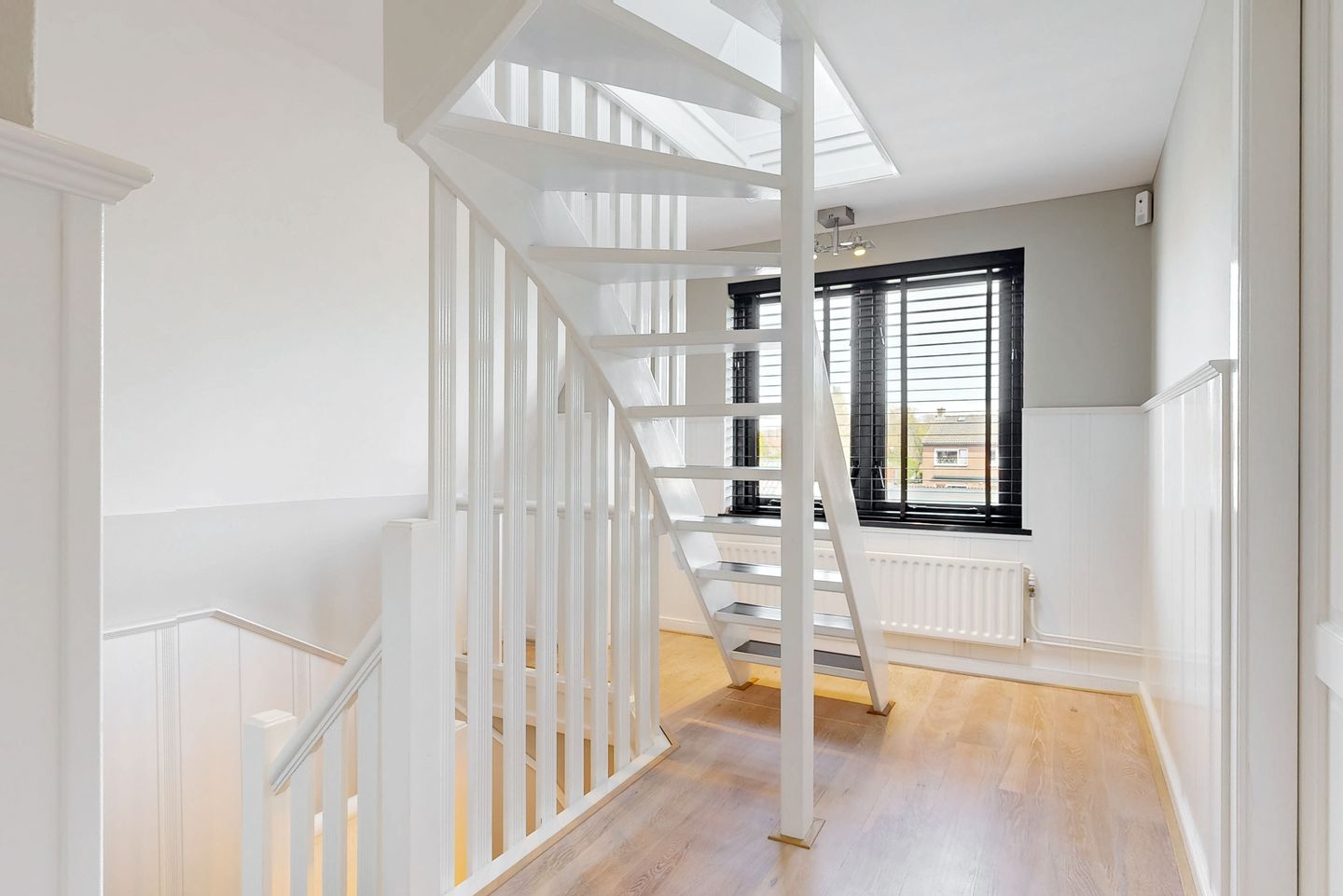 Foto 29 van Meester van Rennesweg 29