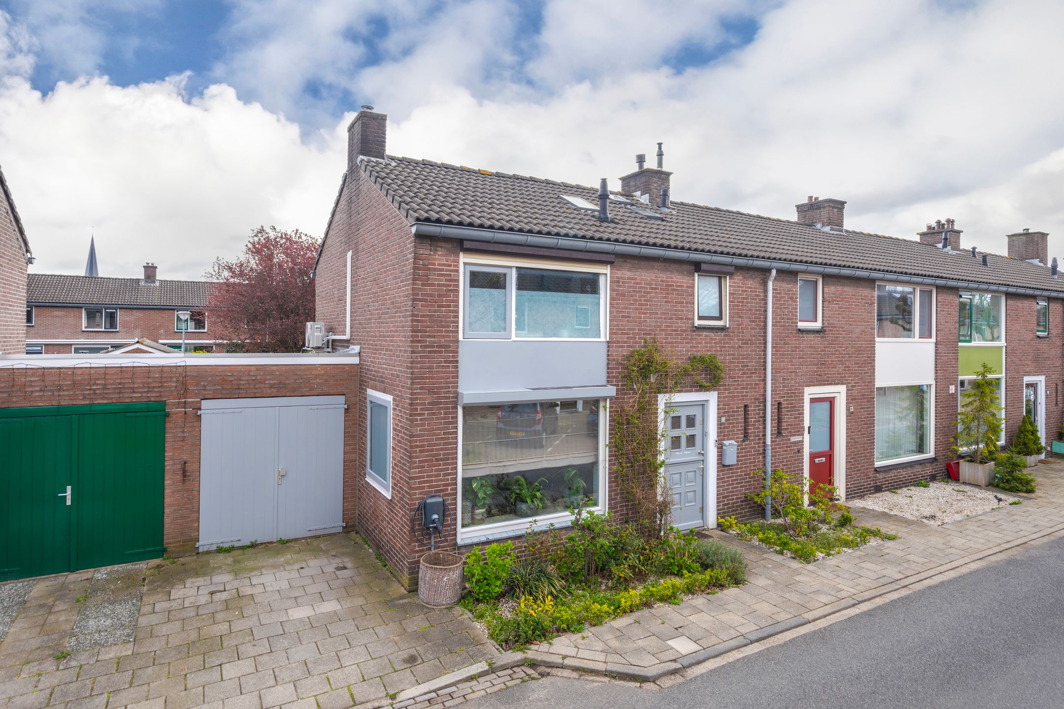 Foto 45 van Van Nispenstraat 11