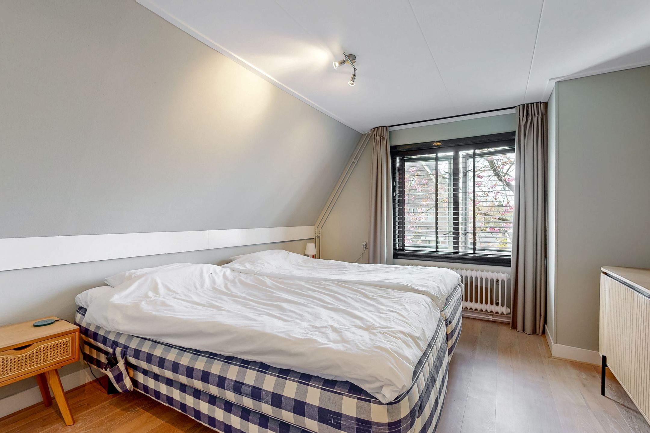 Foto 24 van Meester van Rennesweg 29