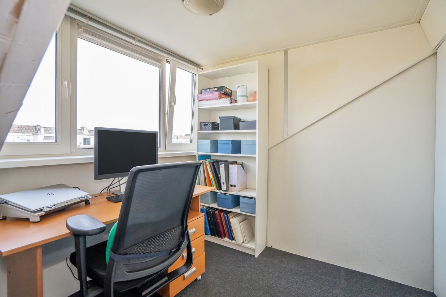 Foto 40 van van Zegwaardstraat 294