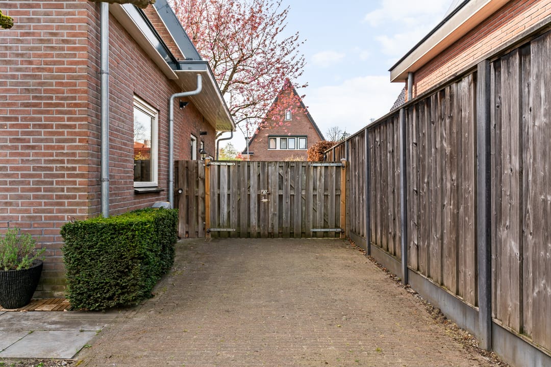 Foto 41 van Meester van Rennesweg 29