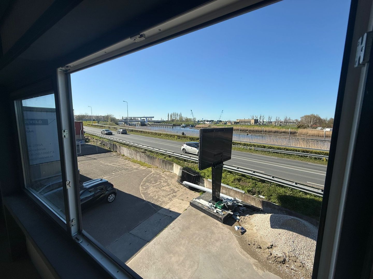 View photo 5 of Middelblok 210-e