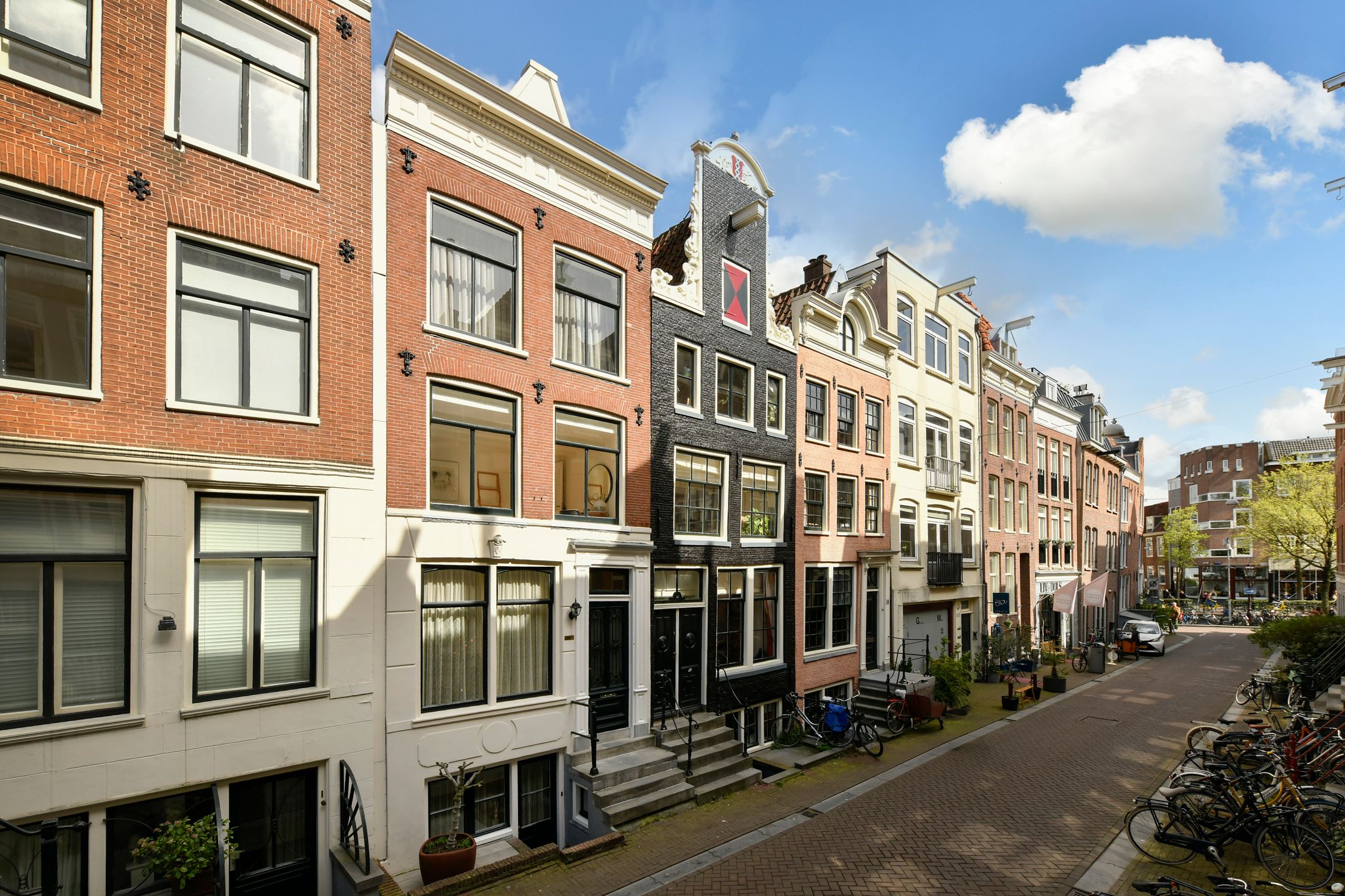 Foto 30 van Lange Leidsedwarsstraat 137-A