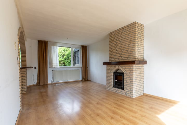 Photo 3 of Burg. Willemsstraat 6