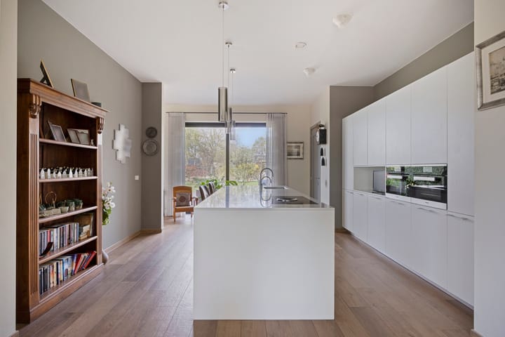 Photo 3 of Jan de Vriesstraat 6-C