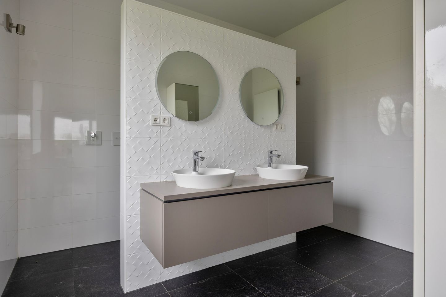 Photo 5 of Jan de Vriesstraat 6-C