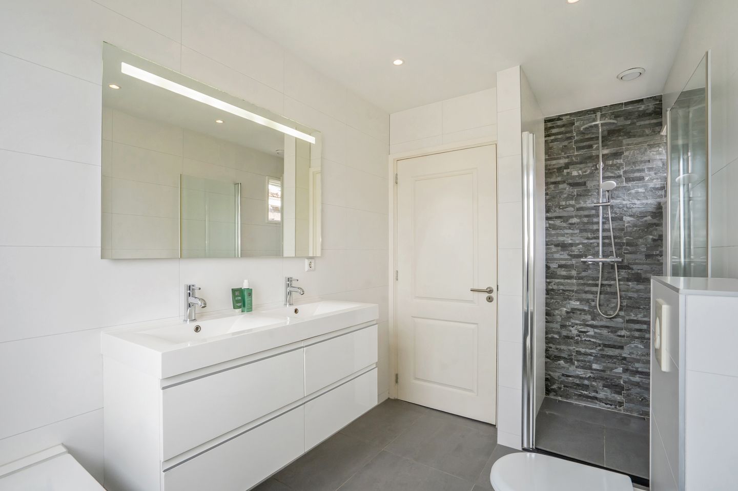 Photo 34 of Laan van Rustenburg 12