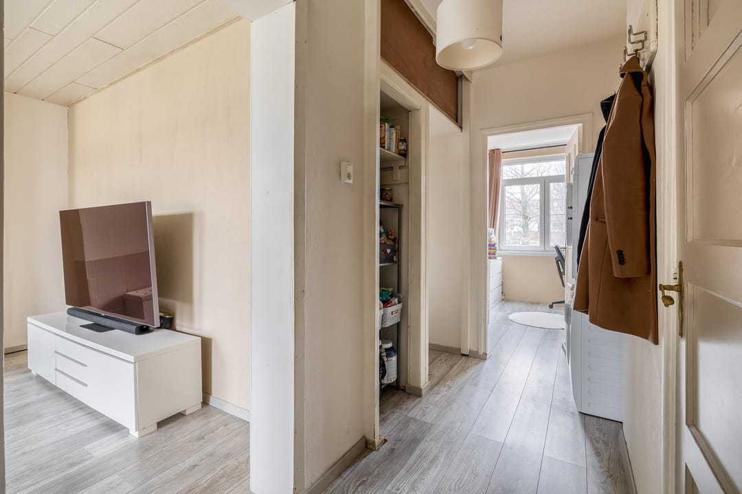 Photo 7 of Hogenbanweg 118-C