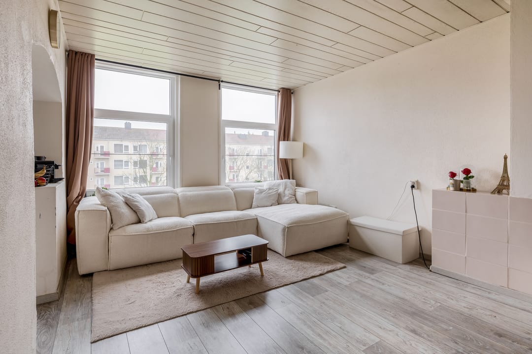 Photo 8 of Hogenbanweg 118-C