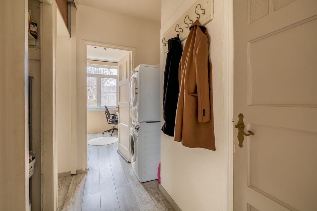 Photo 13 of Hogenbanweg 118-C