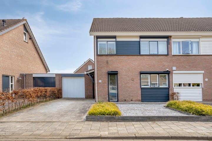 Foto 2 van Roofvogelstraat 46