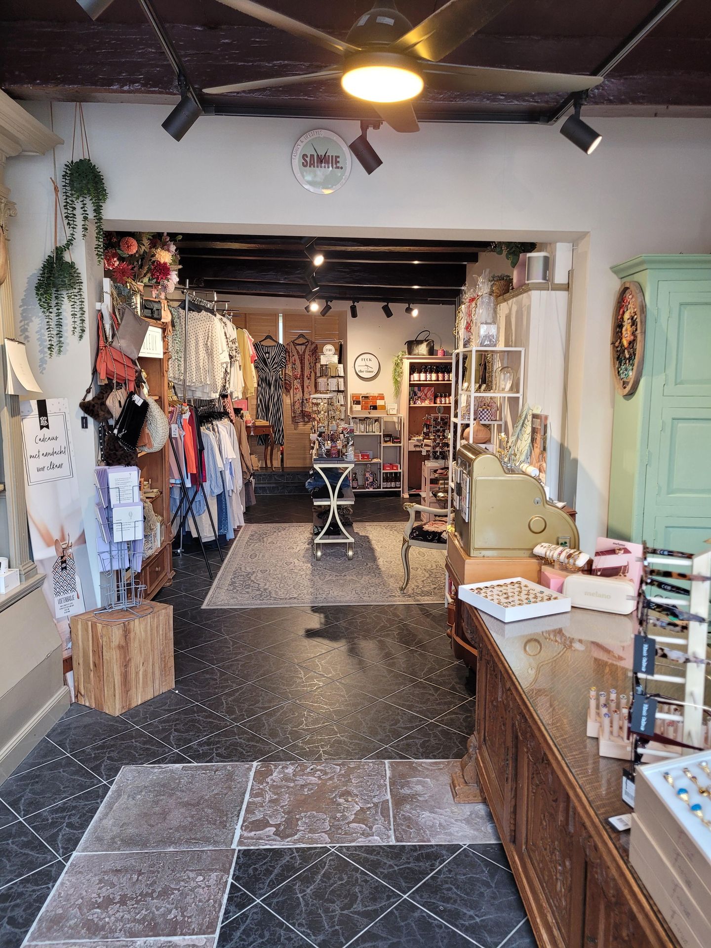 View photo 4 of Burgstraat 7