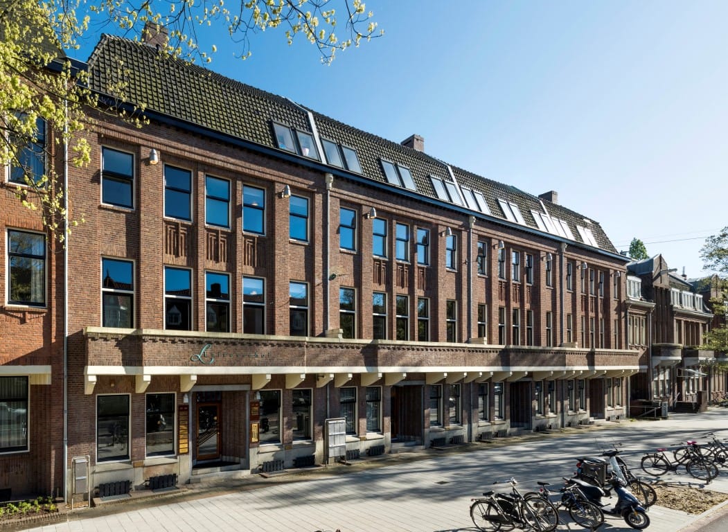 Bekijk foto 2 van De Lairessestraat 137-139