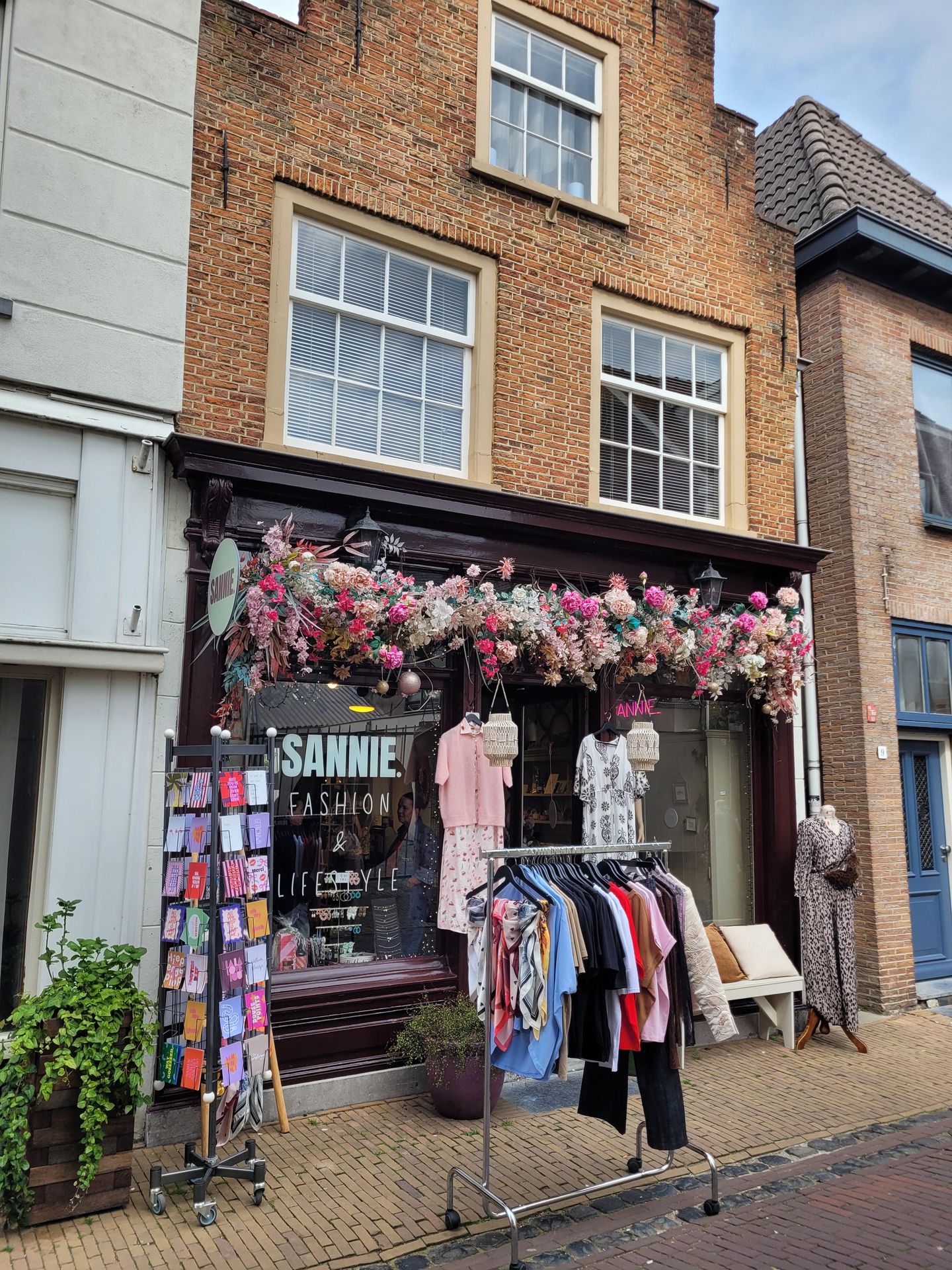 View photo 2 of Burgstraat 7