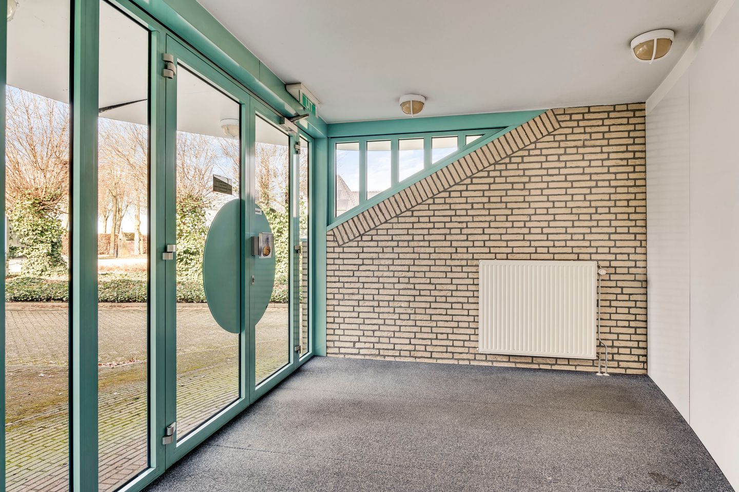 View photo 3 of Margarethastraat 71