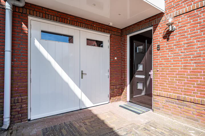 Foto 2 van Mensinge 5