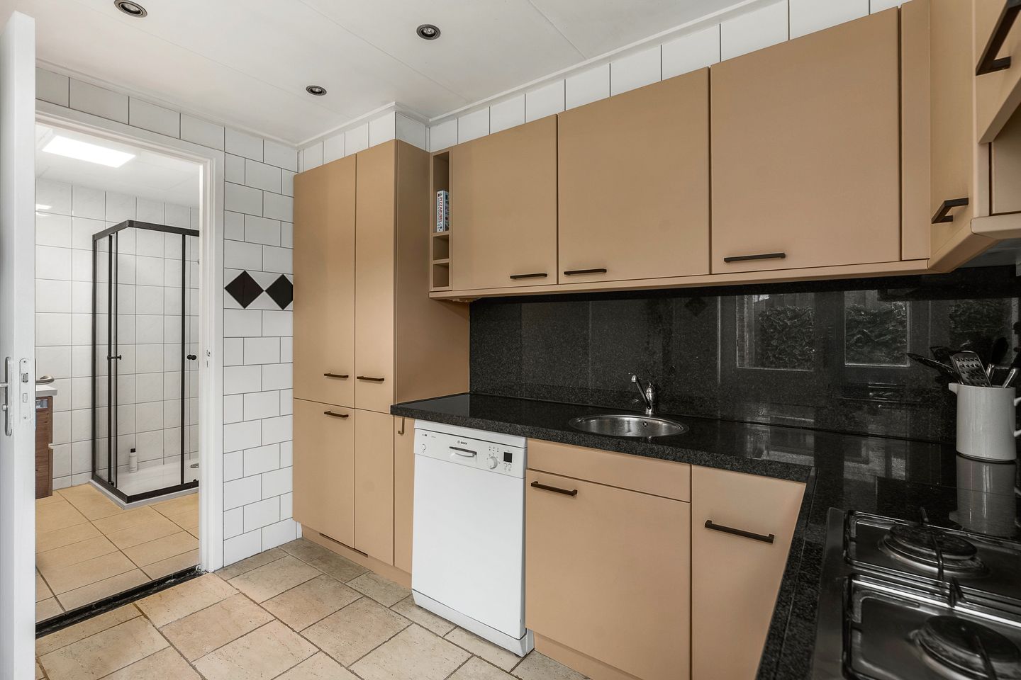 Energy-efficient ground floor apartment with front and back garden in Utrecht Zuilen — 14