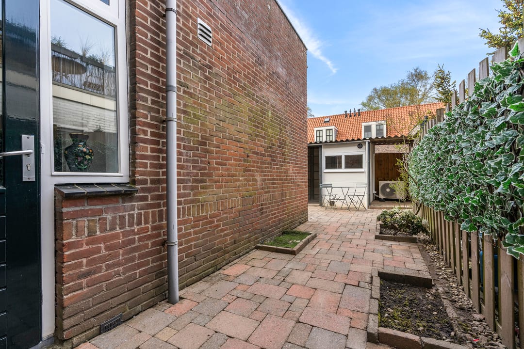 Energy-efficient ground floor apartment with front and back garden in Utrecht Zuilen — 22