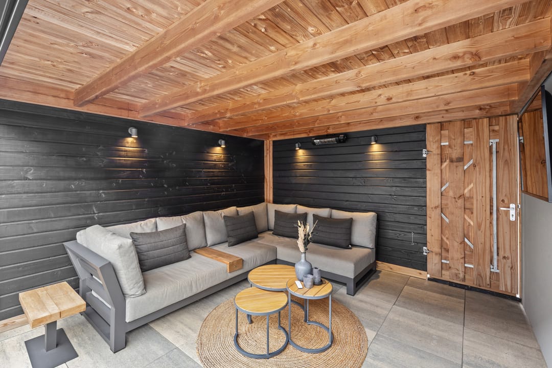 Luxury Fully Renovated Terraced Home with Sunny Garden and Canopy — 37