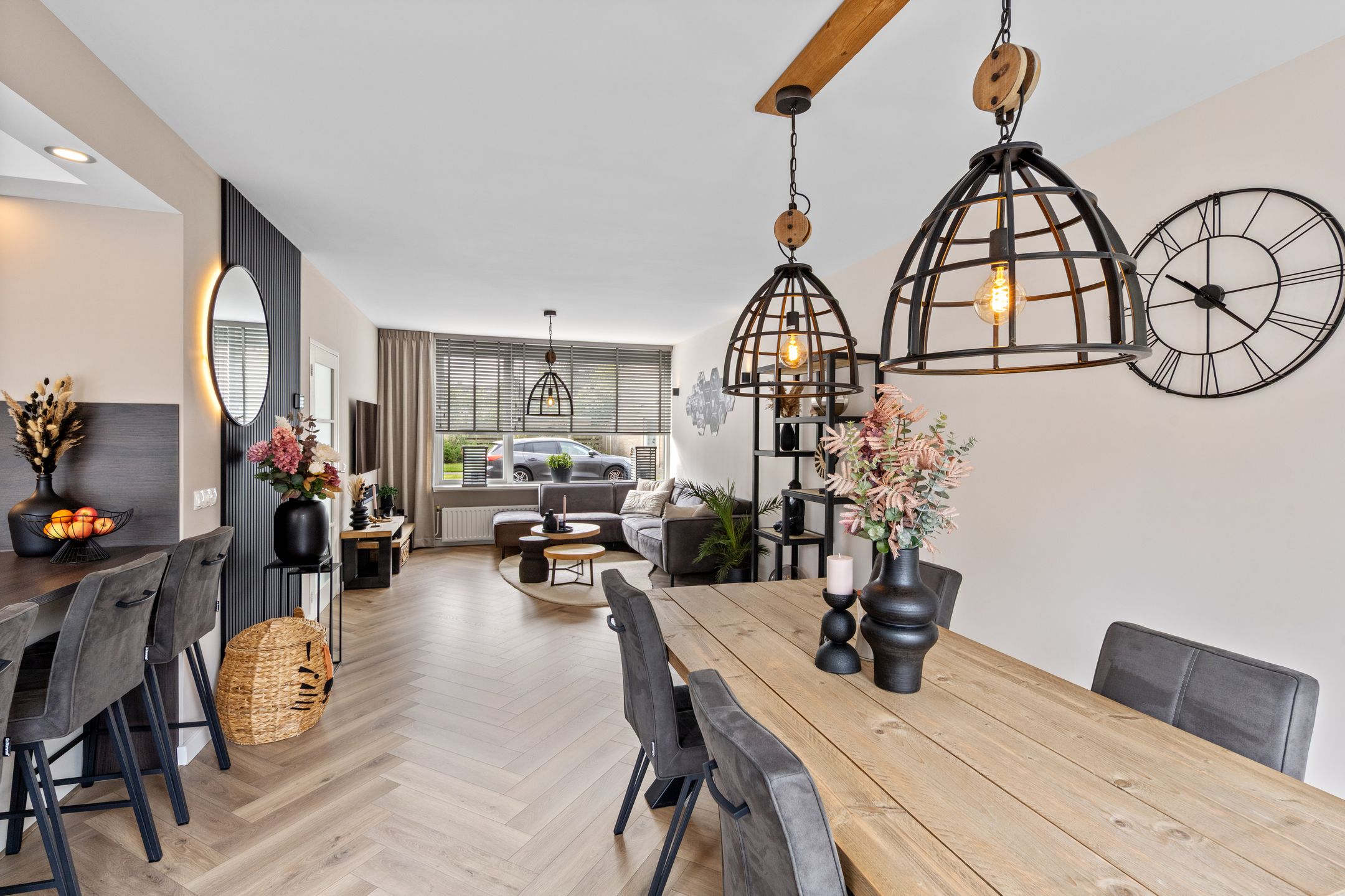 Luxury Fully Renovated Terraced Home with Sunny Garden and Canopy — 9