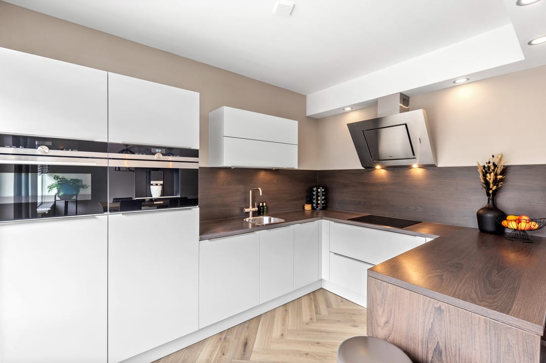 Luxury Fully Renovated Terraced Home with Sunny Garden and Canopy — 13