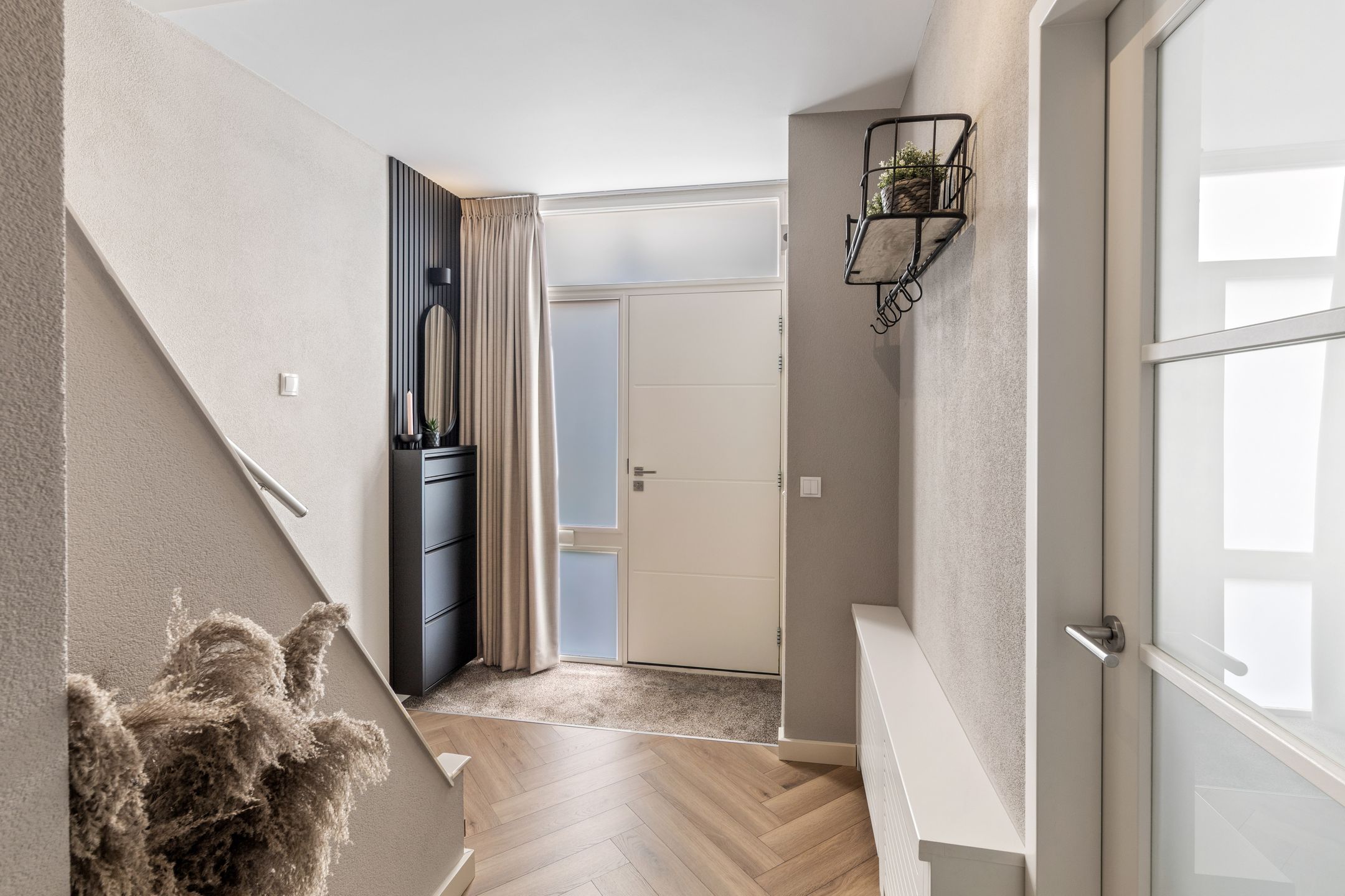 Luxury Fully Renovated Terraced Home with Sunny Garden and Canopy — 18
