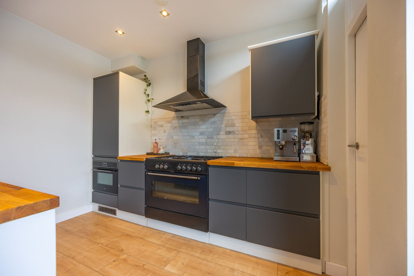 Foto 14 van Mgr P.J. Willekenslaan 15-A