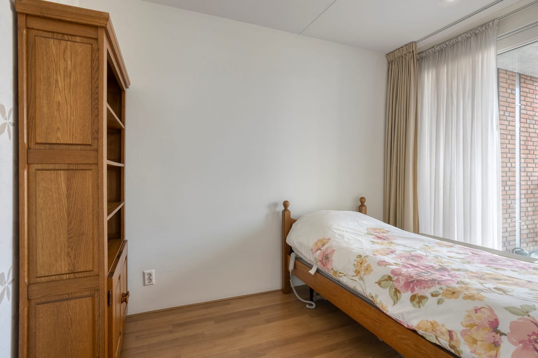 Spacious corner apartment with west-facing balcony and private parking in Hoogwerf-Zuid — 28
