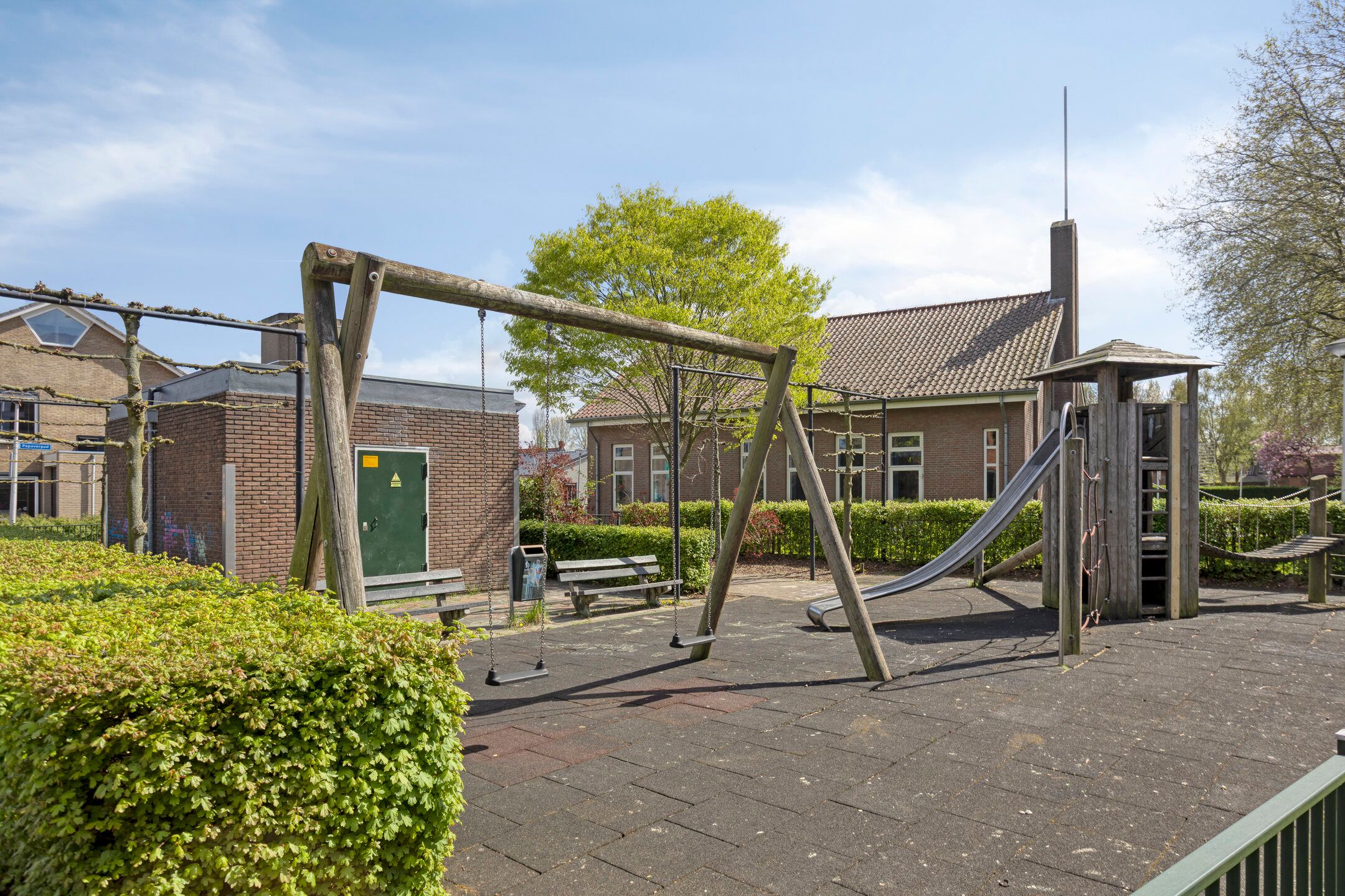 Spacious corner apartment with west-facing balcony and private parking in Hoogwerf-Zuid — 37