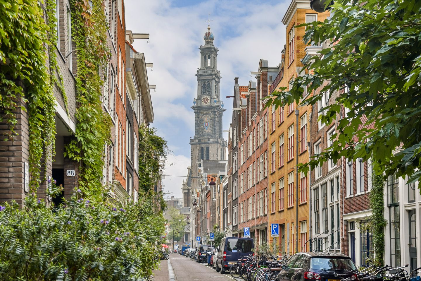 View photo 1 of Bloemstraat 140-A