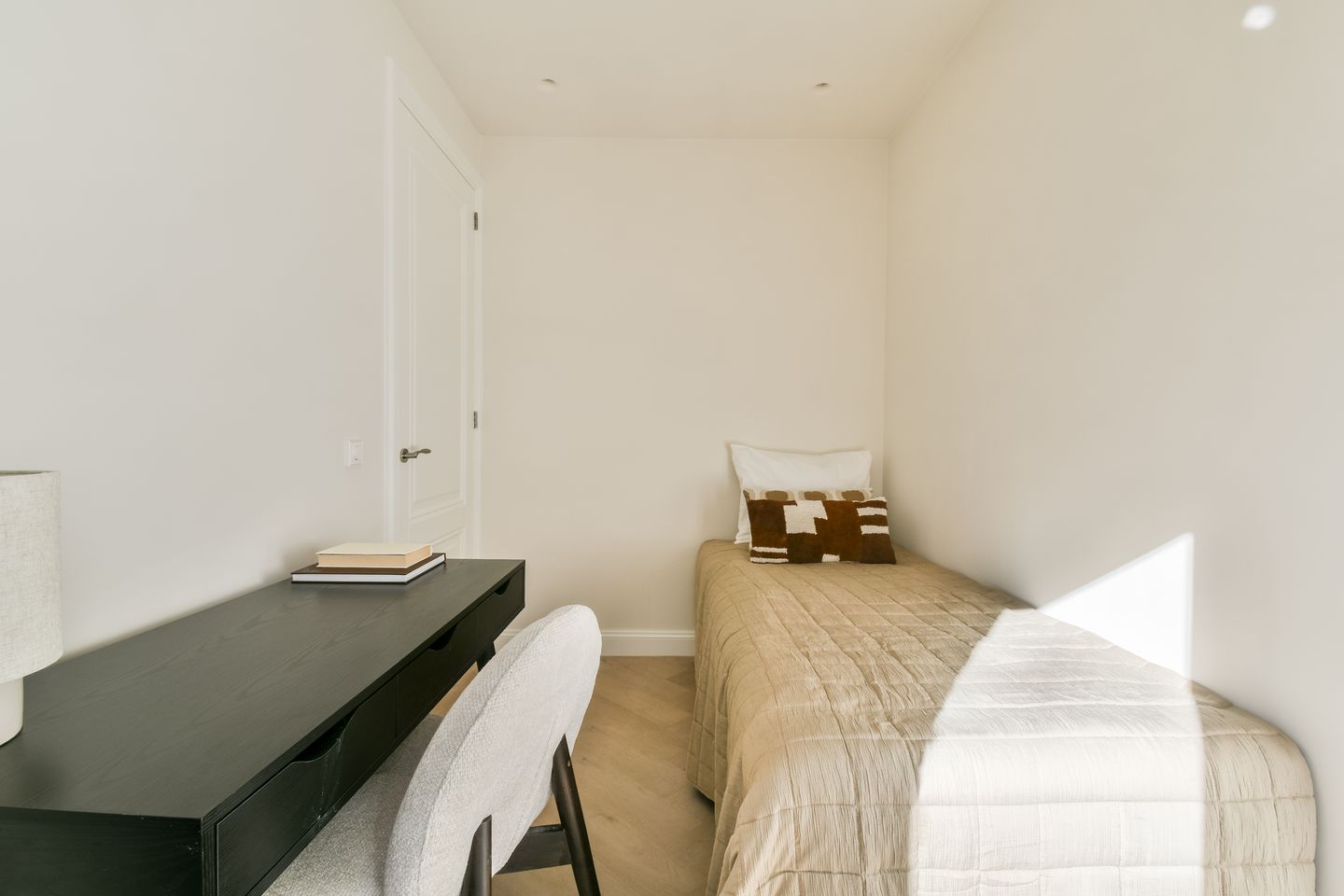 Foto 19 van Pieter van der Doesstraat 54-2