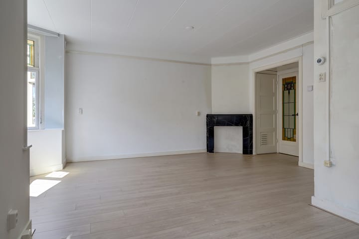 Photo 4 of Hunzestraat 97-1