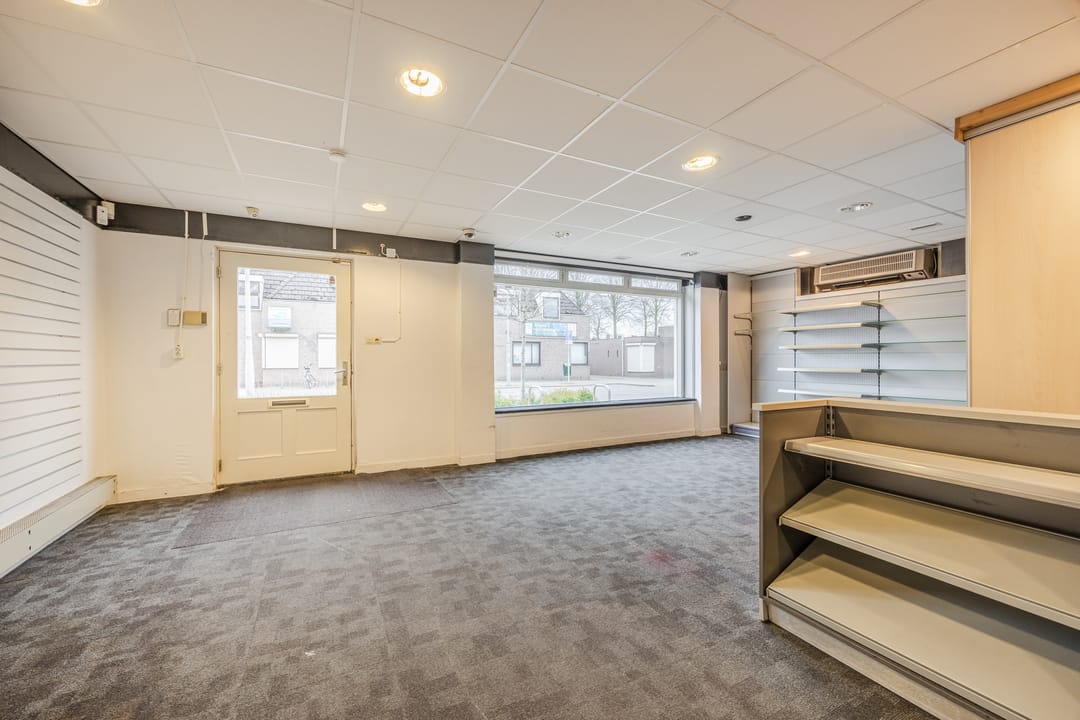 Foto 8 van Pater van den Elsenplein 2