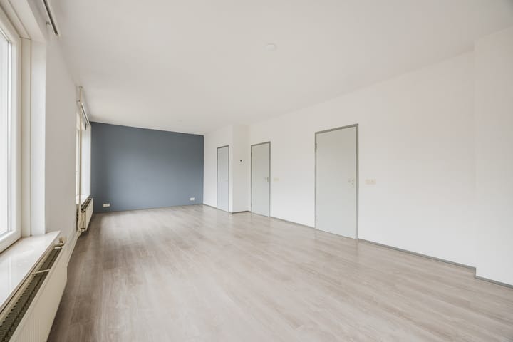 Foto 3 van Pater van den Elsenplein 2