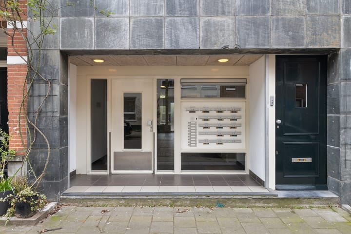 Foto 2 van Rustenburgerdwarsstraat 2-M