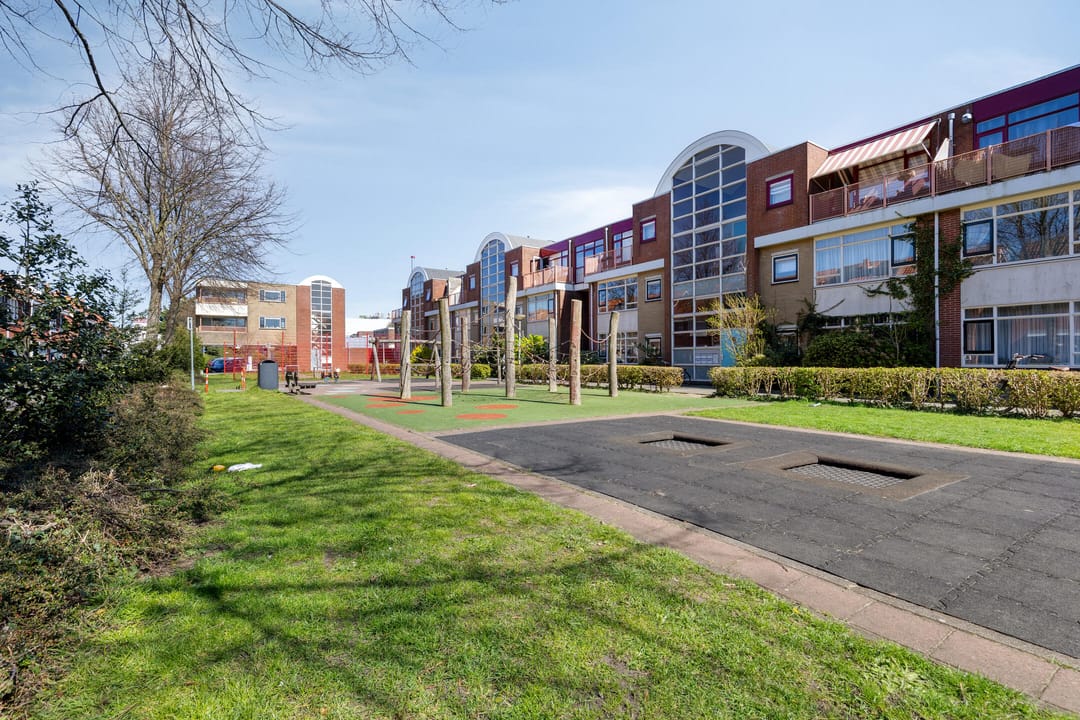 Photo 22 of Javastraat 48-A