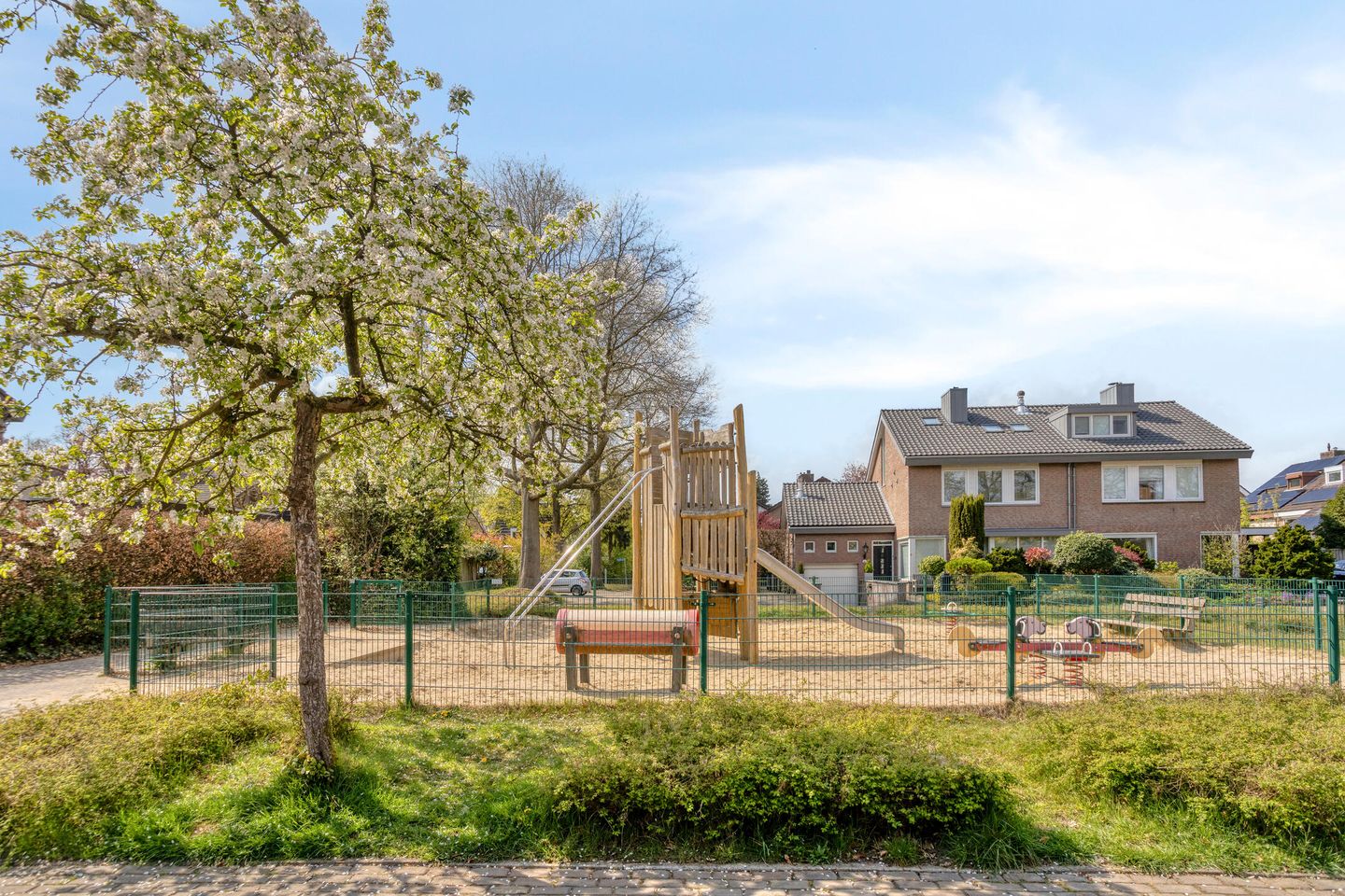 Photo 40 of Brahmslaan 11