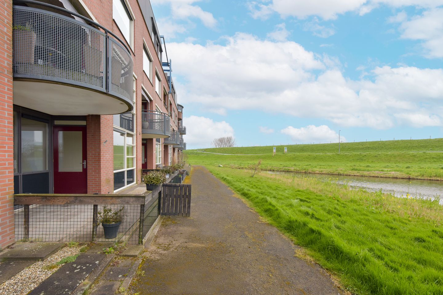 Foto 20 van Taeke van der Meerstraat 13-A