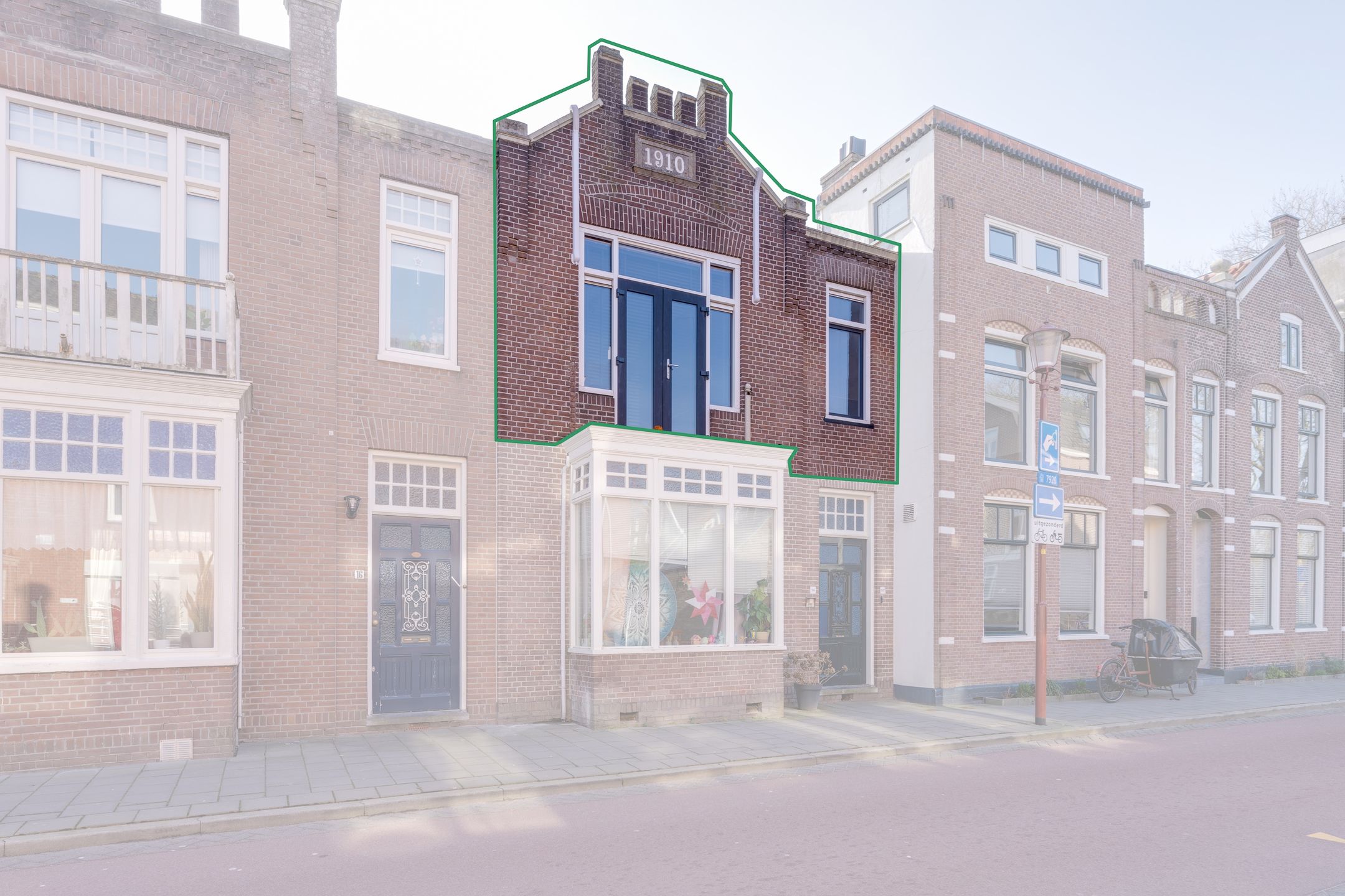 Photo 6 of Julianastraat 14-A