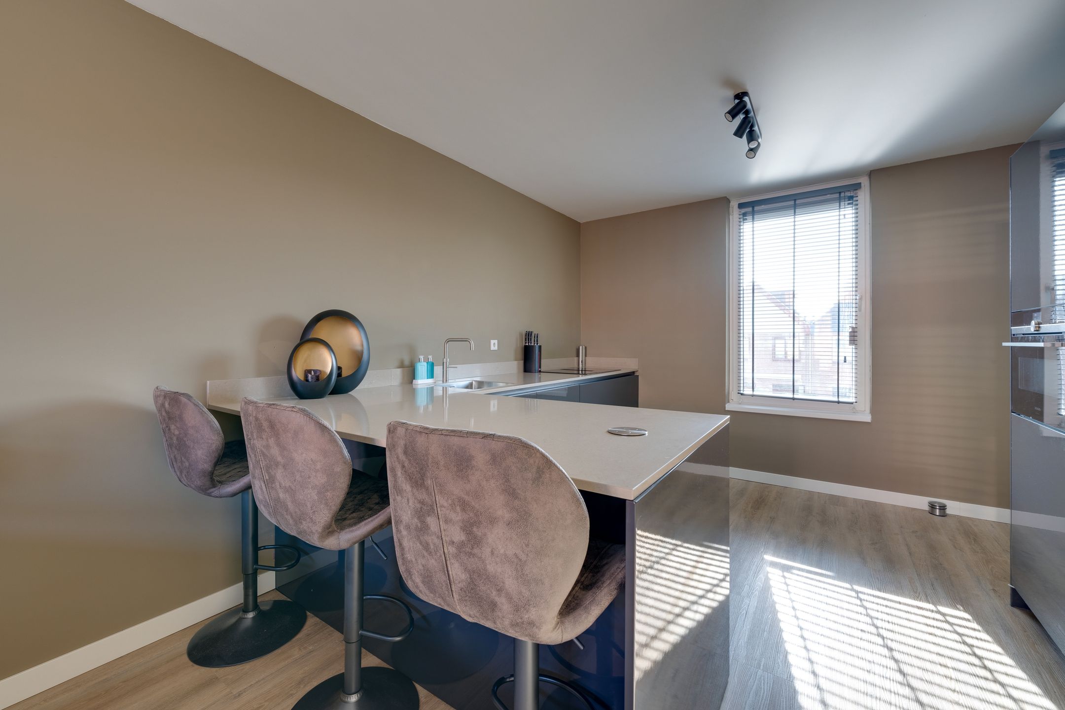 Photo 15 of Julianastraat 14-A