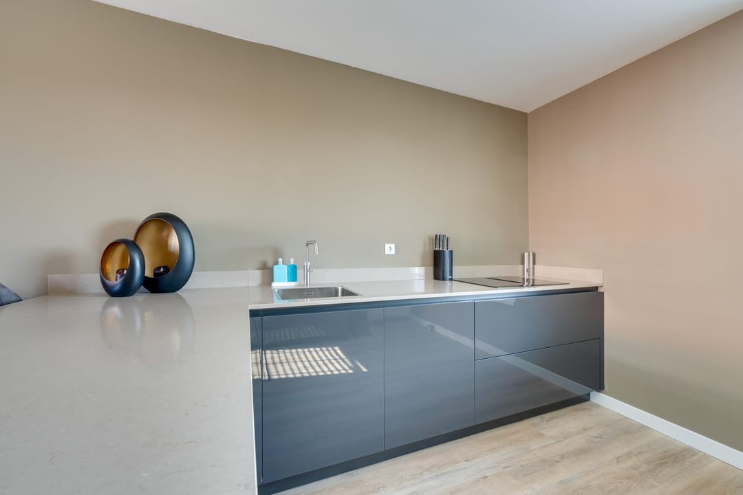 Photo 17 of Julianastraat 14-A