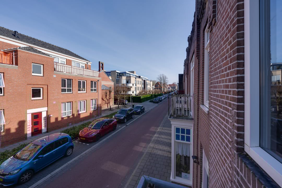 Photo 23 of Julianastraat 14-A