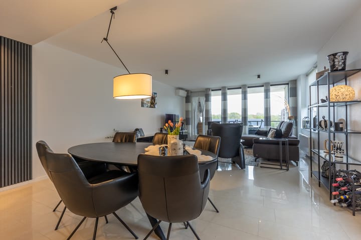 Photo 4 of Directeur van der Mühlenlaan 42-C