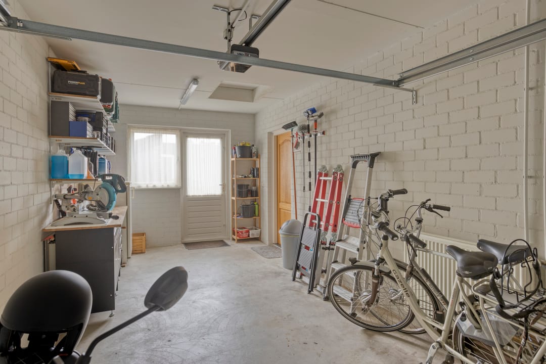 Photo 47 of H. Roland Holstlaan 15