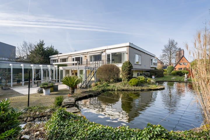 Photo 2 of Emmastraat 85