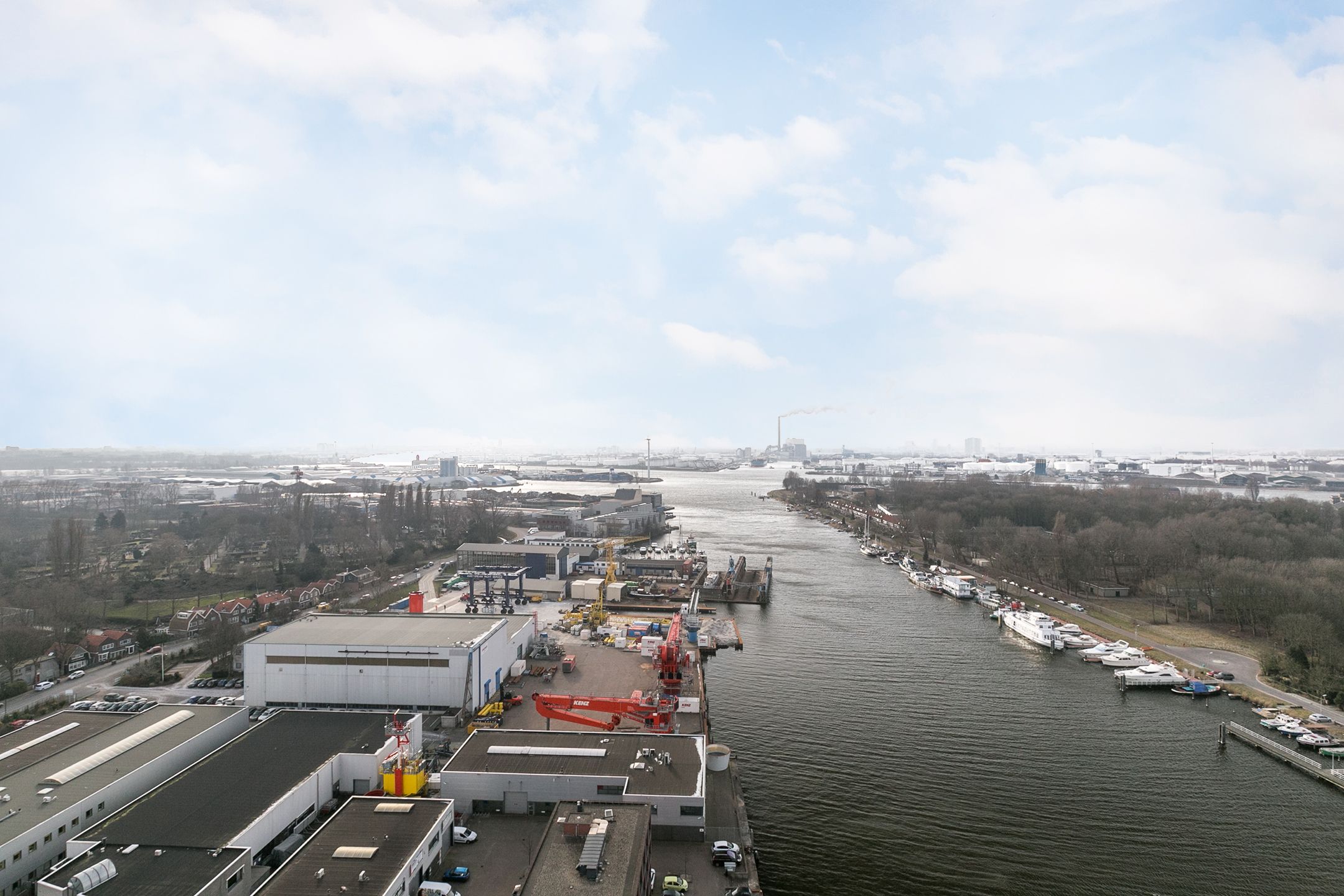 Exclusive 21st Floor Apartment with Panoramic Views in Zaandam — 27