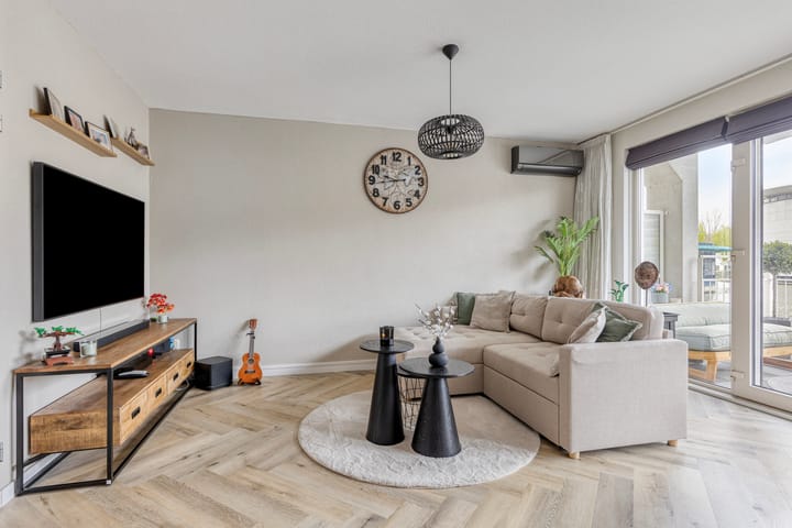 Foto 2 van Barbizonplaats 2