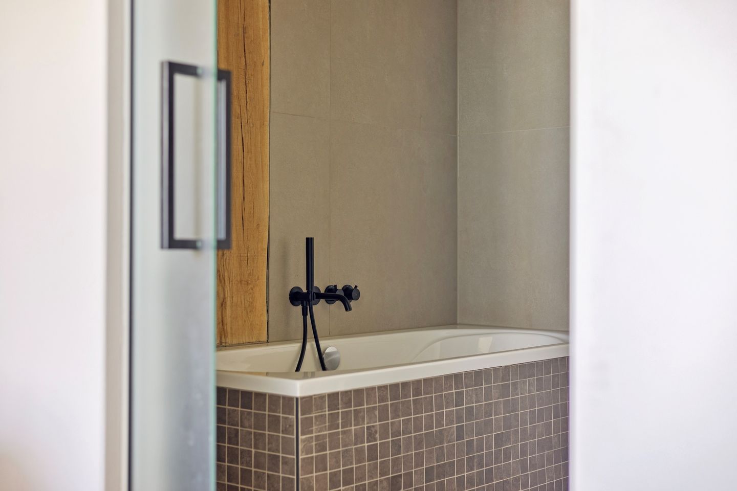 Foto 19 van Veldhuisweg 1